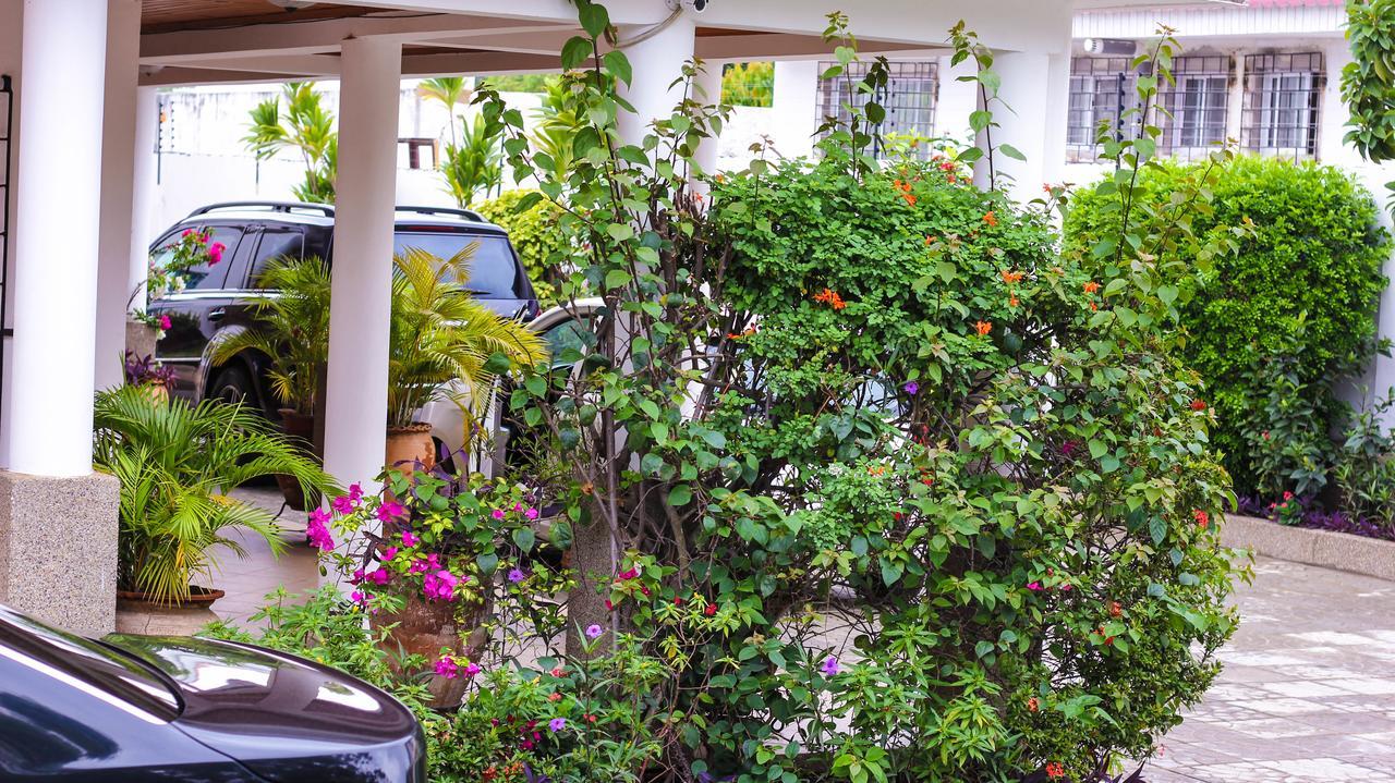 Lavender Lodge Hotel อักกรา ภายนอก รูปภาพ